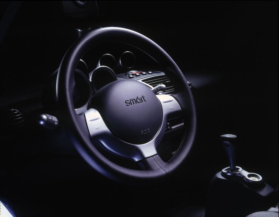 Панель приборов Smart Roadster 2003 года  (фото 10 из 54)